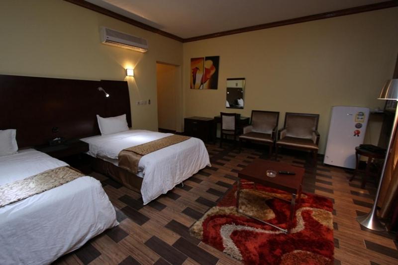Raoum Inn Arar Kültér fotó
