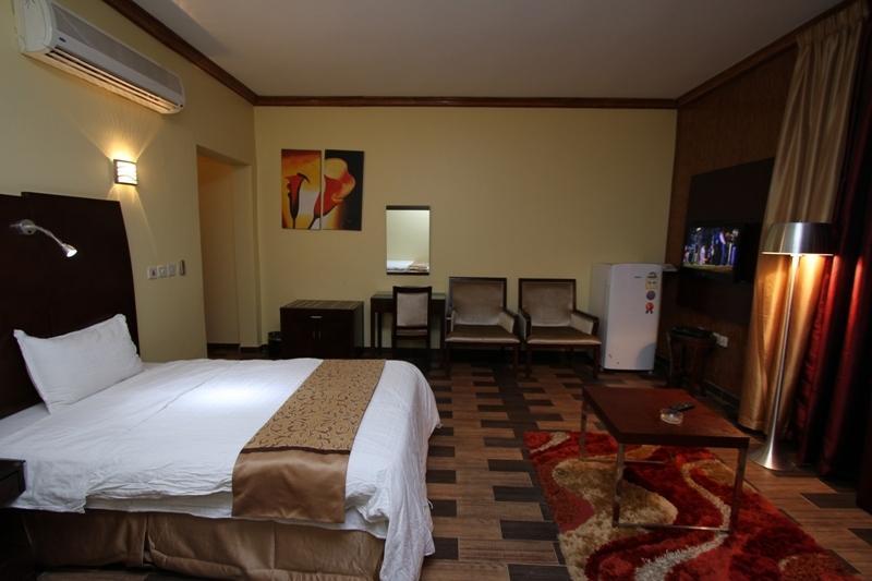Raoum Inn Arar Kültér fotó